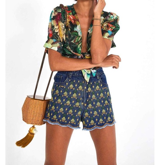 FARM rio Pants - NWT FARM RIO PINEAPPLE EMBROIDERED DENIM SHORTS